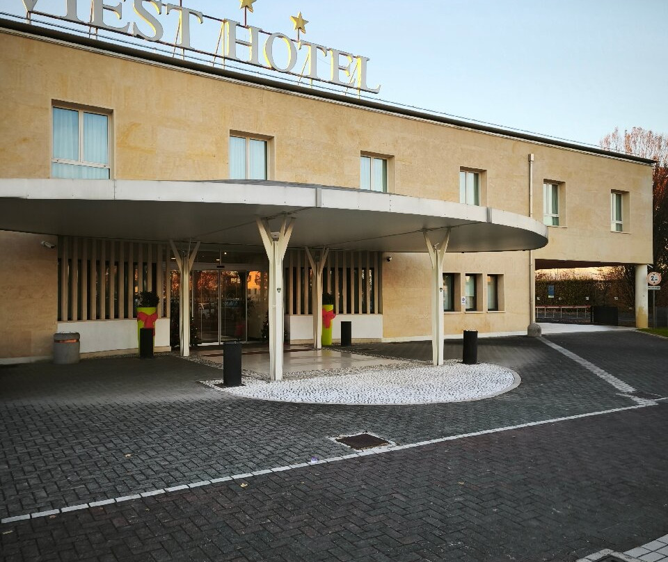 维耶斯特酒店主图