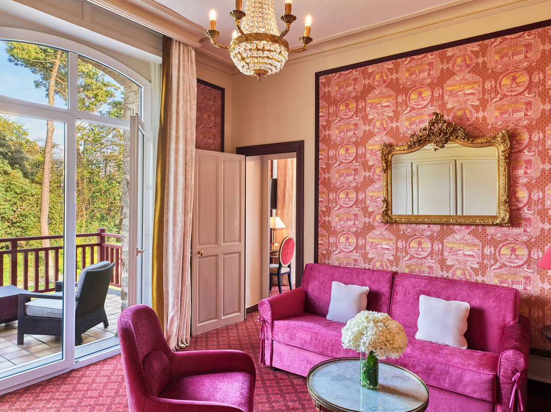 卡斯特勒玛丽路易斯酒店主图