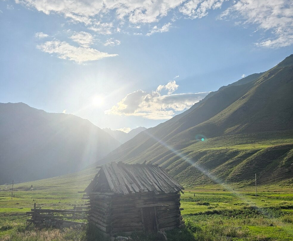 Rainbow Lake-Domel必去景点
