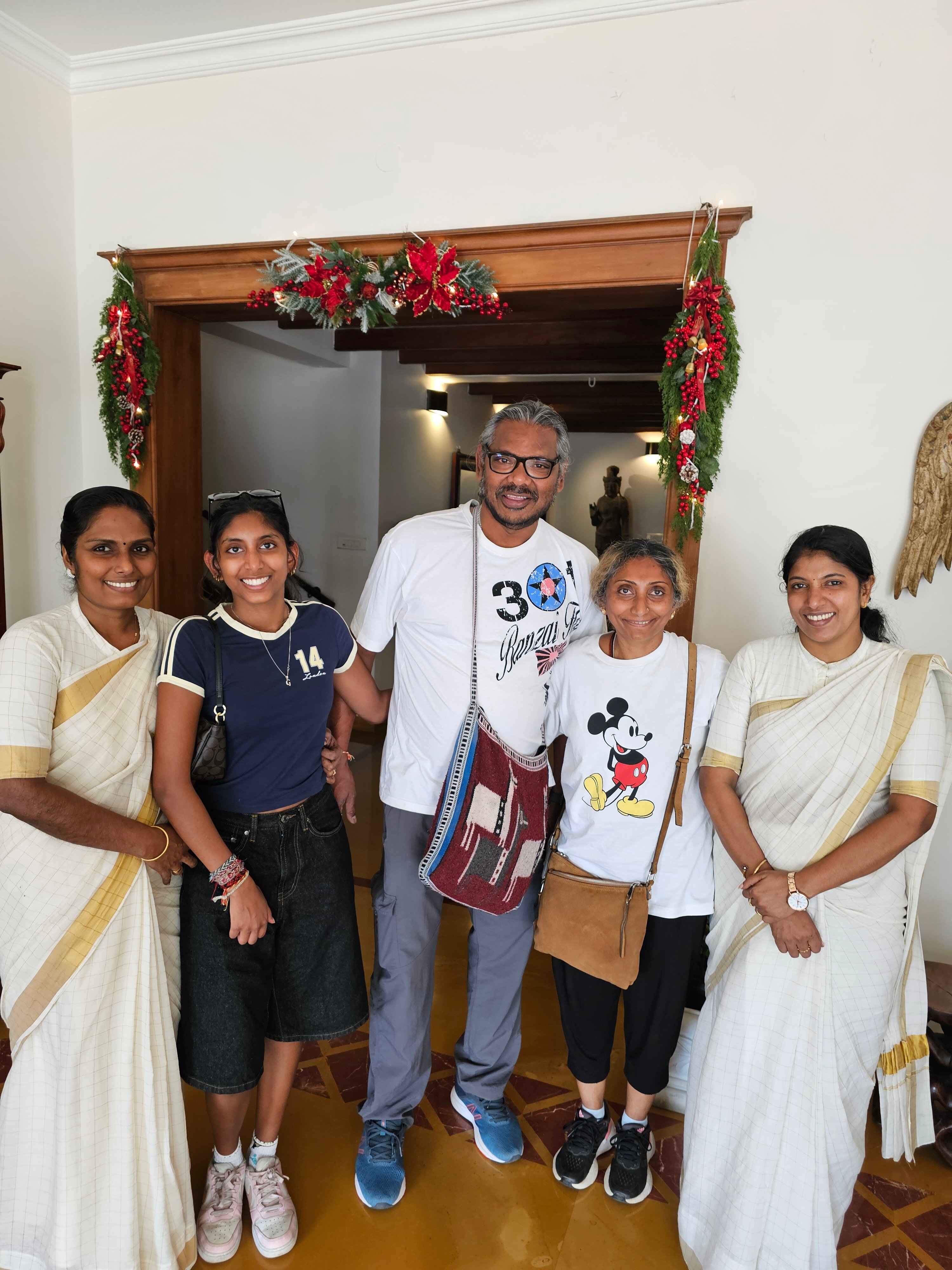 蒂萨斯酒店-官方