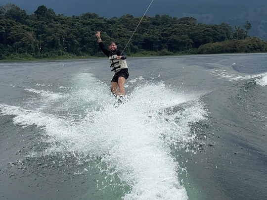 Volcano Watersports. Wakeboard, Wakesurf, Waterski, Tubing.-福德圣卡洛斯必去景点