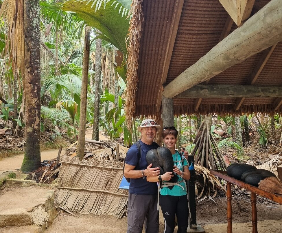 Dave's  Tour-普拉兰岛必去景点