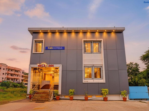 Fabhotel Relax Inn