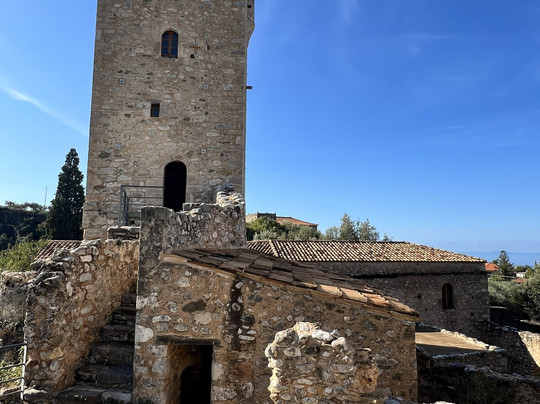 Mourtzinos Castle-Kardamyli必去景点