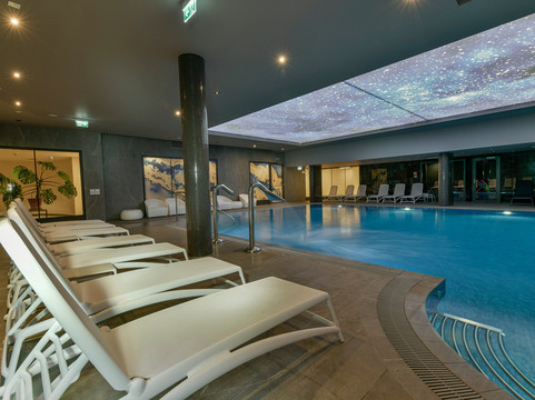 Factory Resort主图