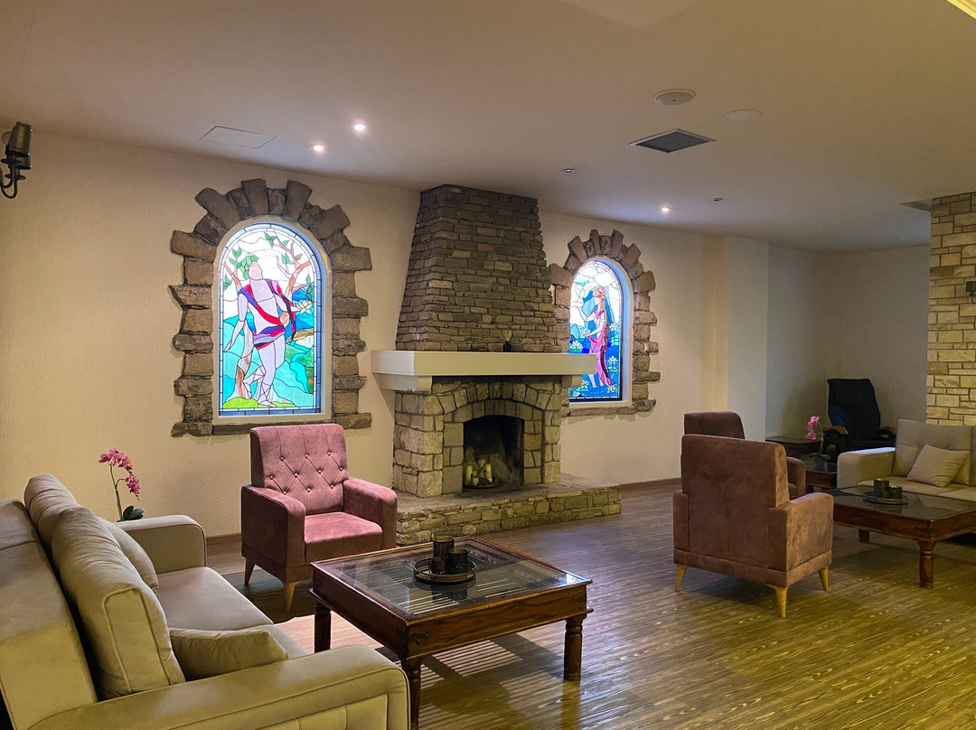 纳瓦里亚酒店主图