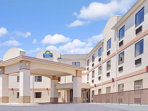 罗瑞尔戴斯套房酒店-近米德堡主图