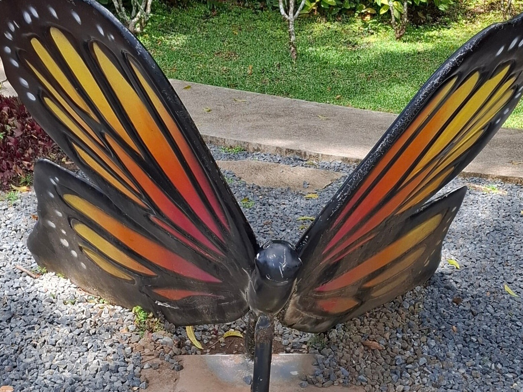 Le Valombreuse Statues-Petit-Bourg必去景点