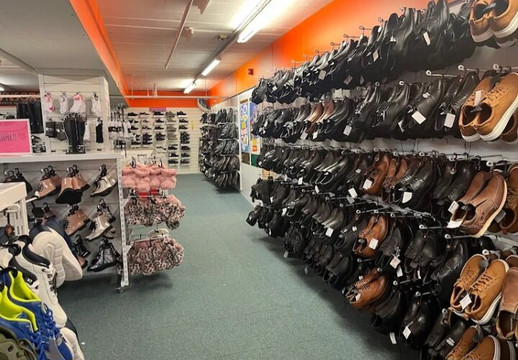 Broadstone Mill Shopping Outlet-斯托克波特必去景点