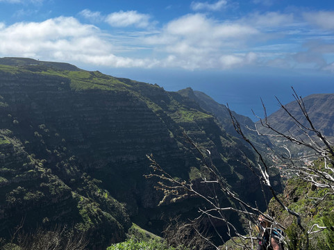 WalkingWomen-英格兰必去景点
