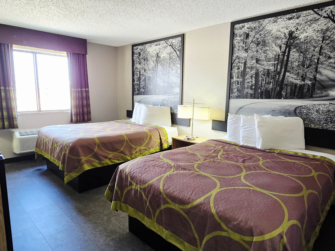 尚佩恩温德姆速8酒店主图