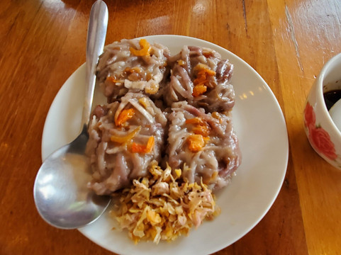 班蓬佩特酒店主图