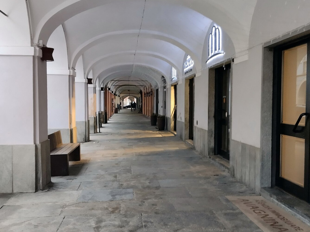 Centro Storico di Cherasco-凯拉斯科必去景点