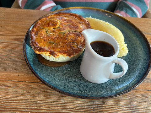 The Queen's Head-Bramfield必去景点