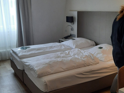 巴特阿罗尔森迎宾城市主图