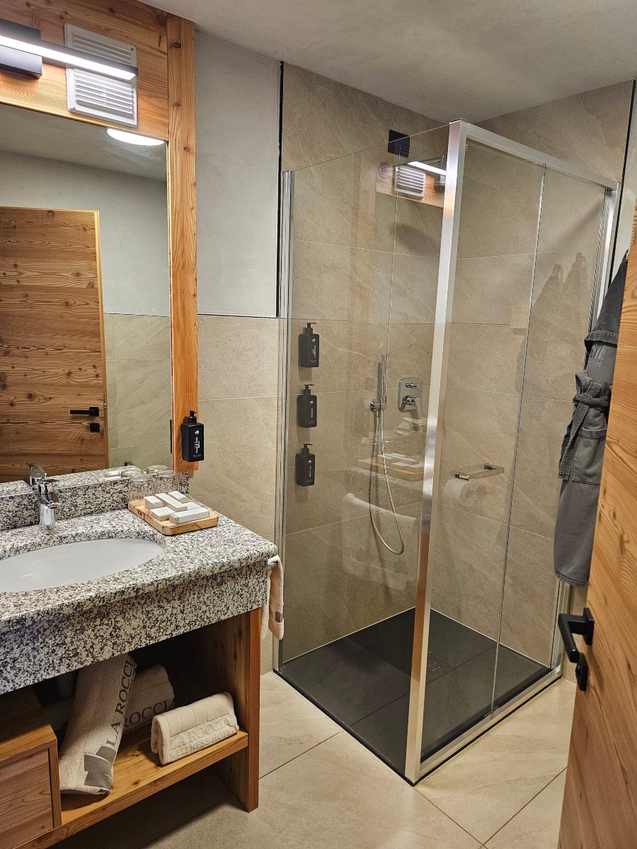 洛奇亚养生酒店-浴室