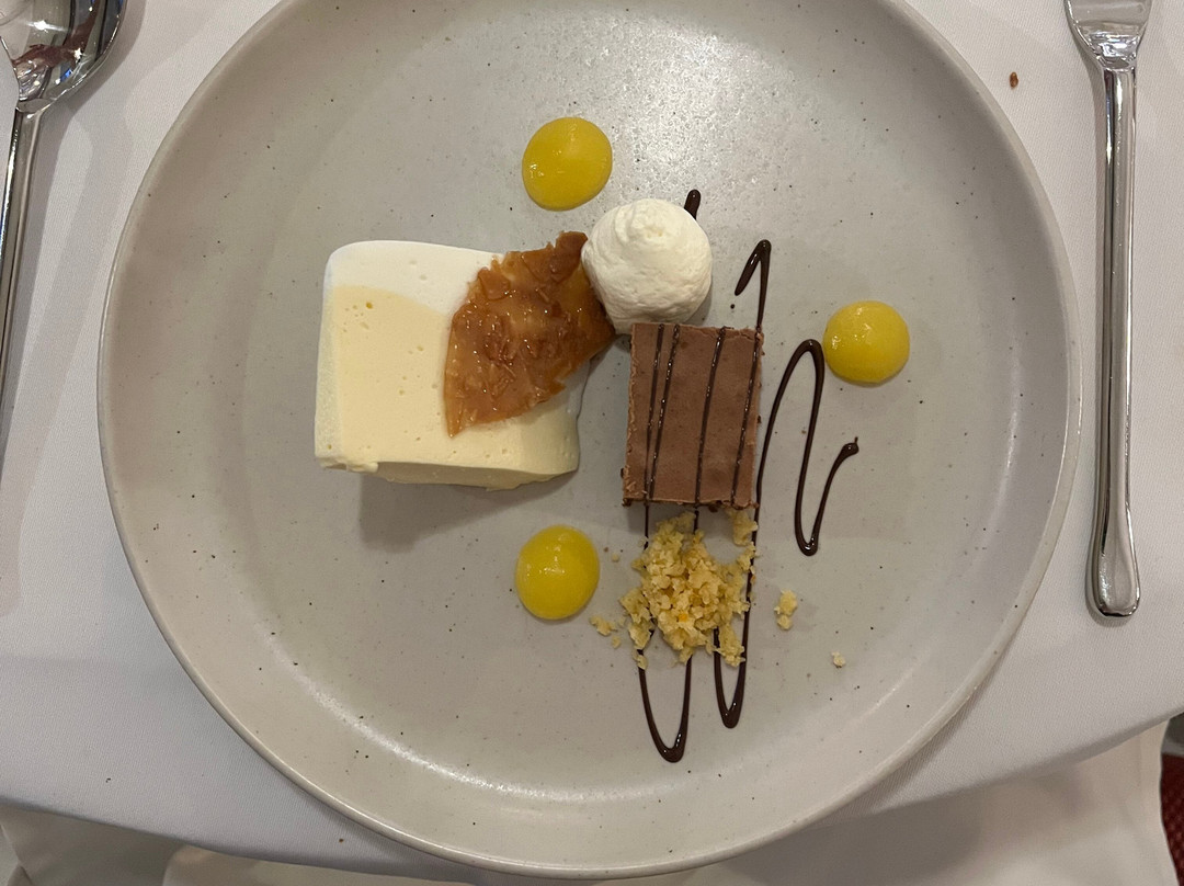 卡尔奈霍夫酒店主图