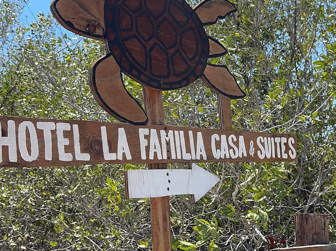 La Familia Casa & Suites