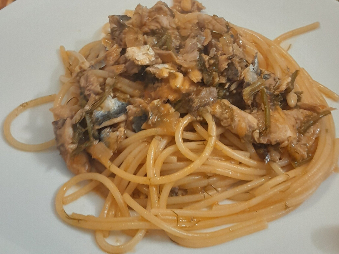 Kabir Restaurant Noto Food & Drink