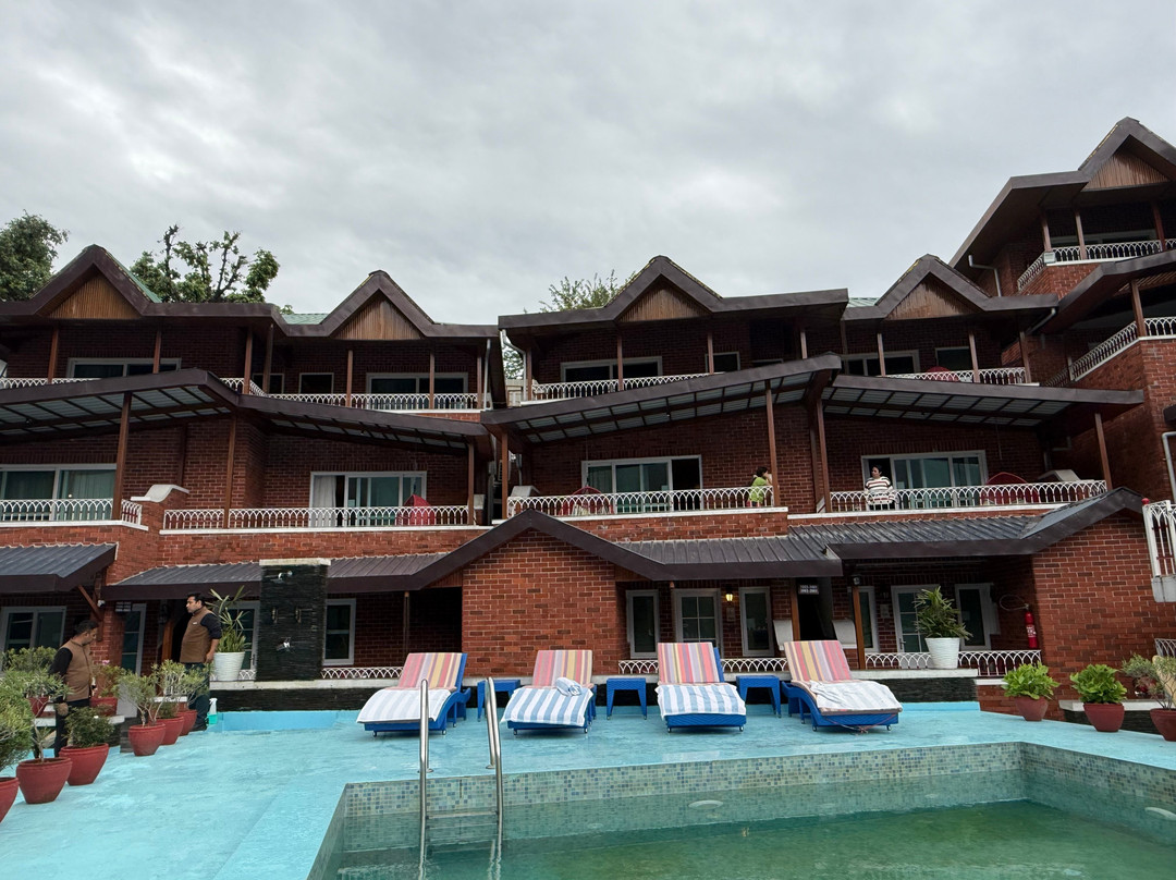 胡斯塔高山度假酒店主图