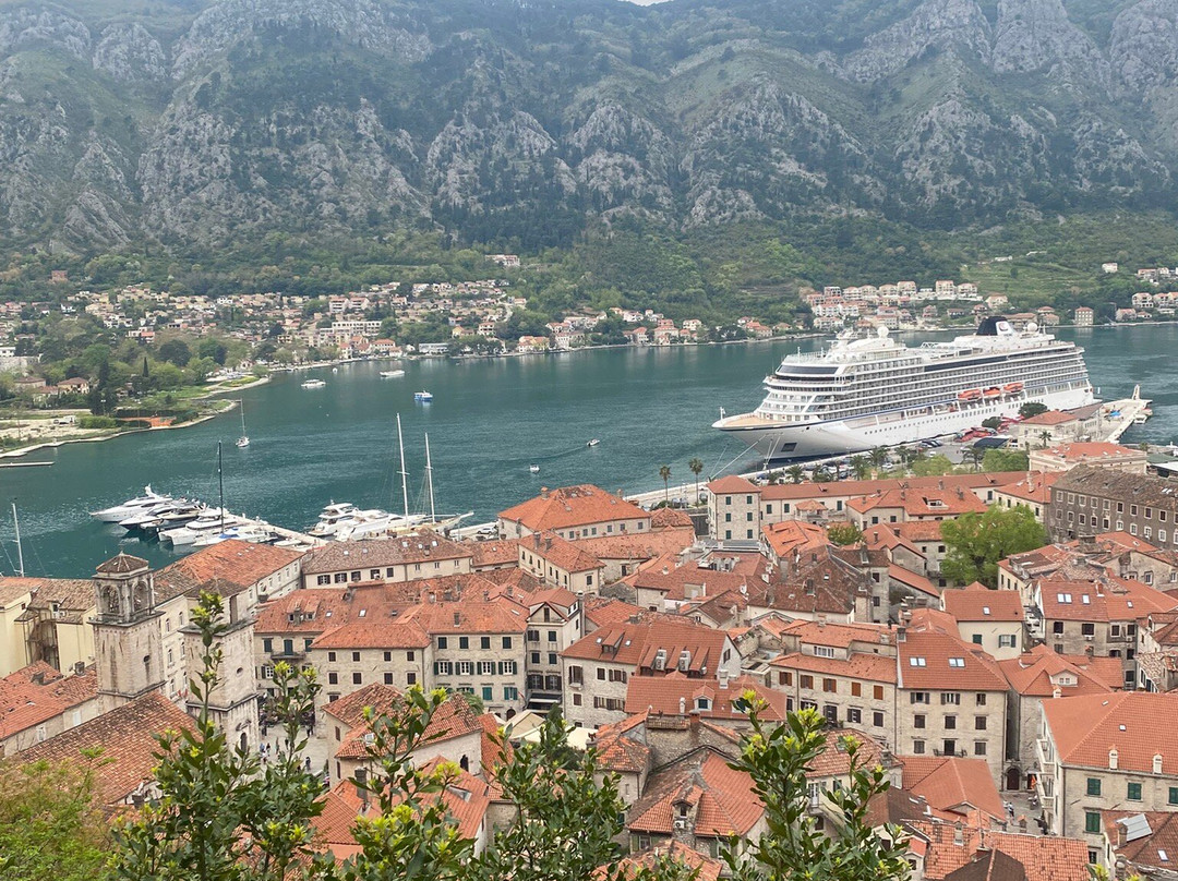 Kotor Fortress-Spiljari必去景点