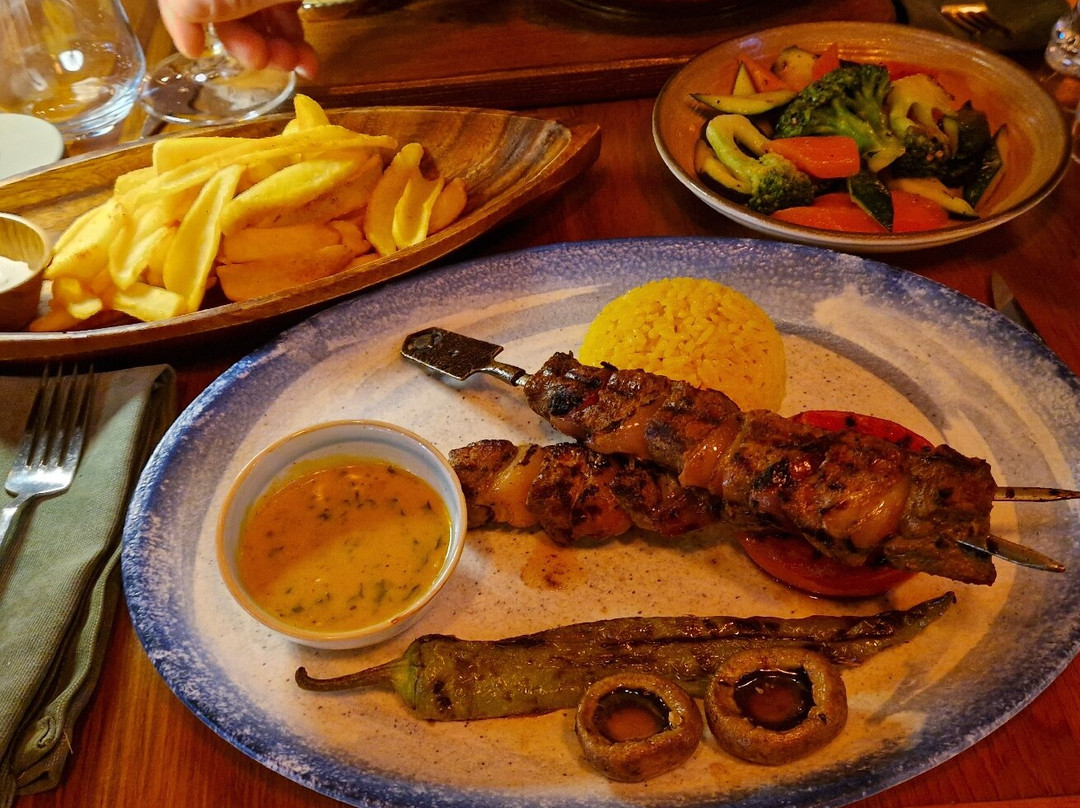 Luna Restaurant & Bar