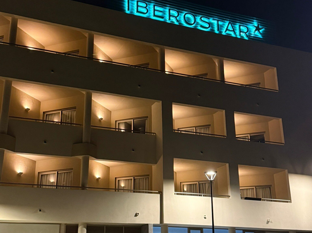 Iberostar Waves Gaviotas Park主图