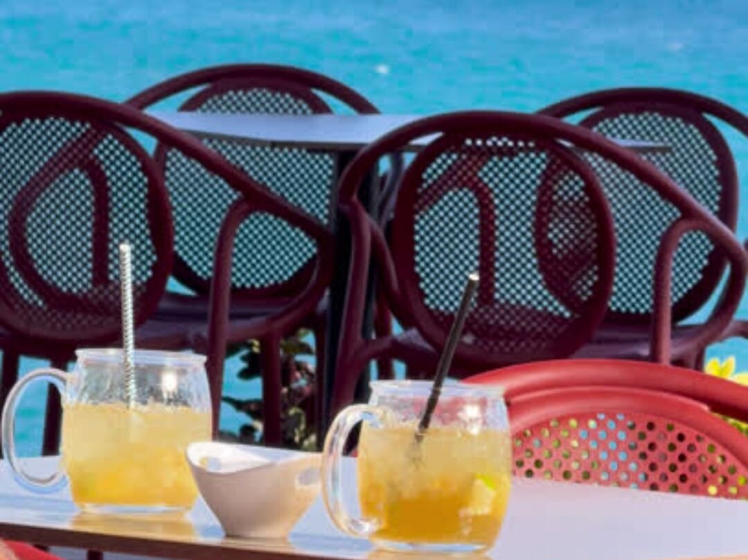 Esmeralda Beach BaR2