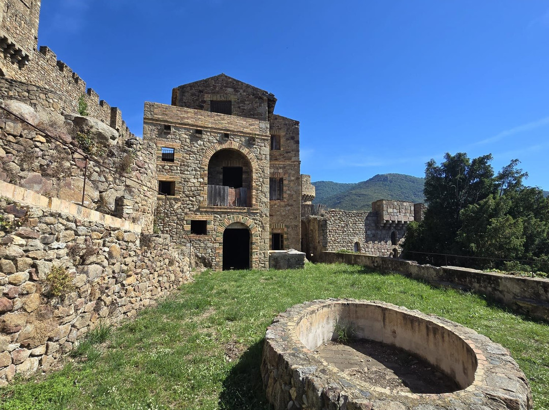 Requesens Castle-拉洪克拉必去景点