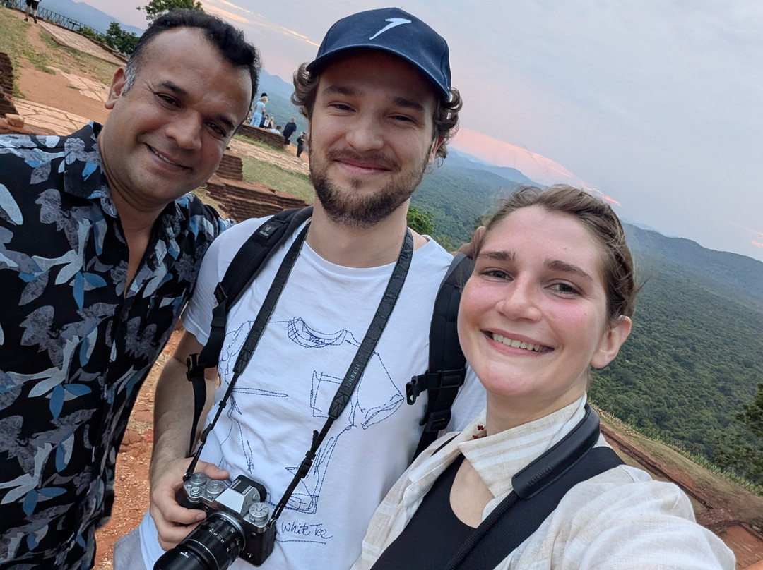 Kumara with Lanka Tour-Gampaha必去景点