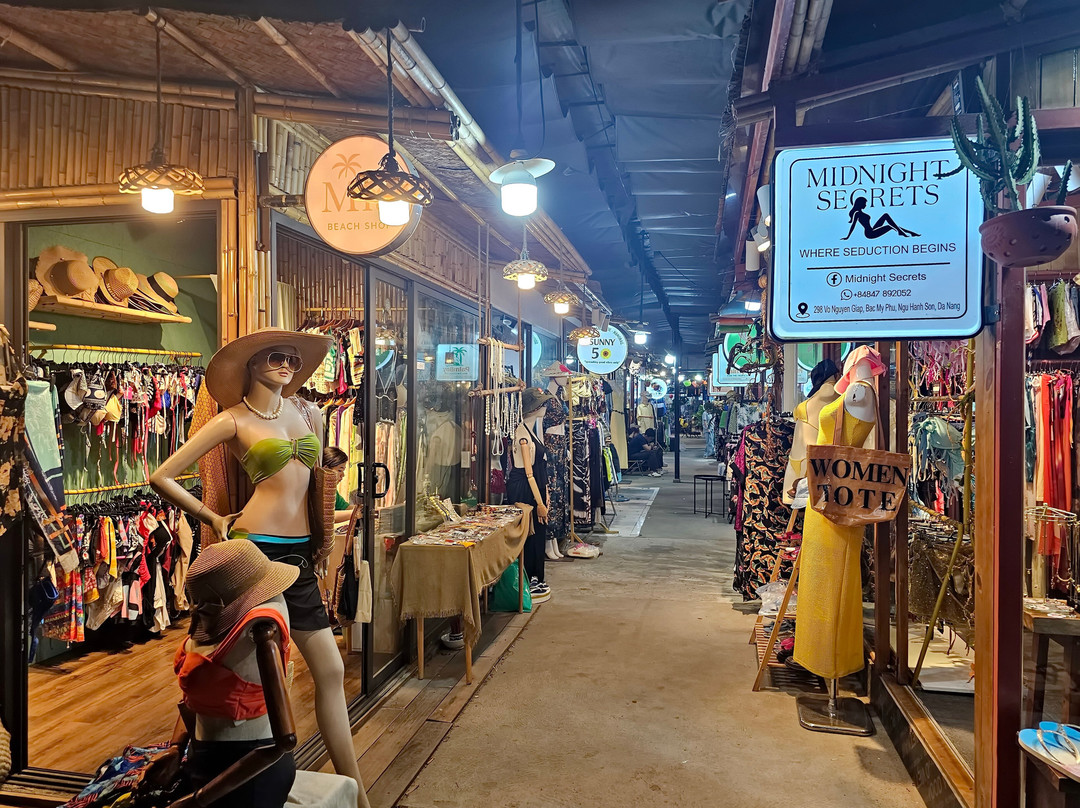 Khu Phố Du Lịch An Thượng-岘港必去景点