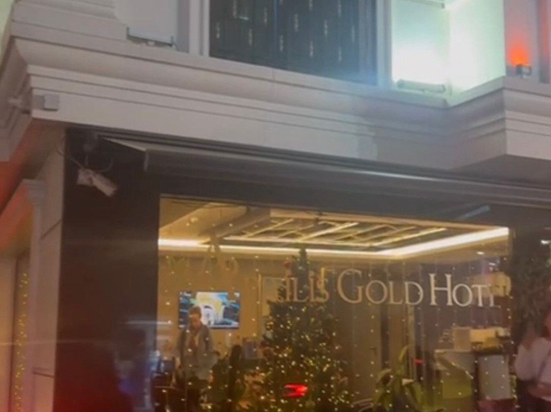 阿普里斯黄金酒店主图