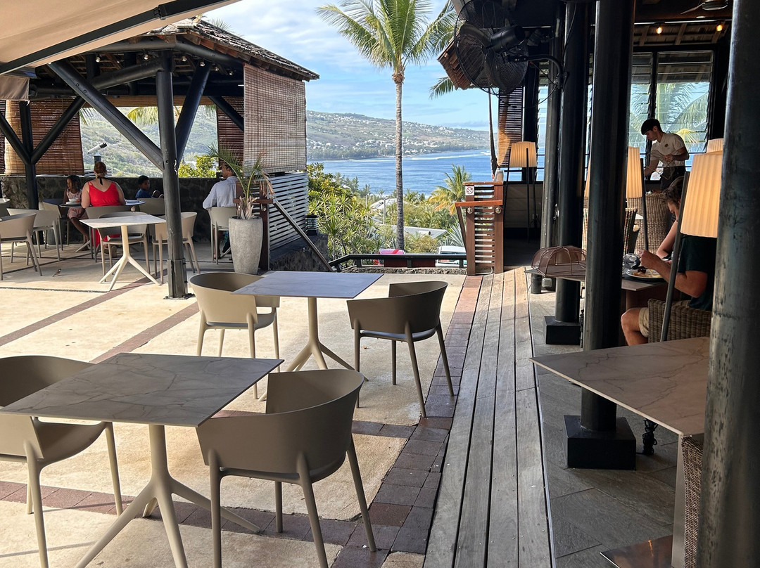 伊洛哈海景酒店主图