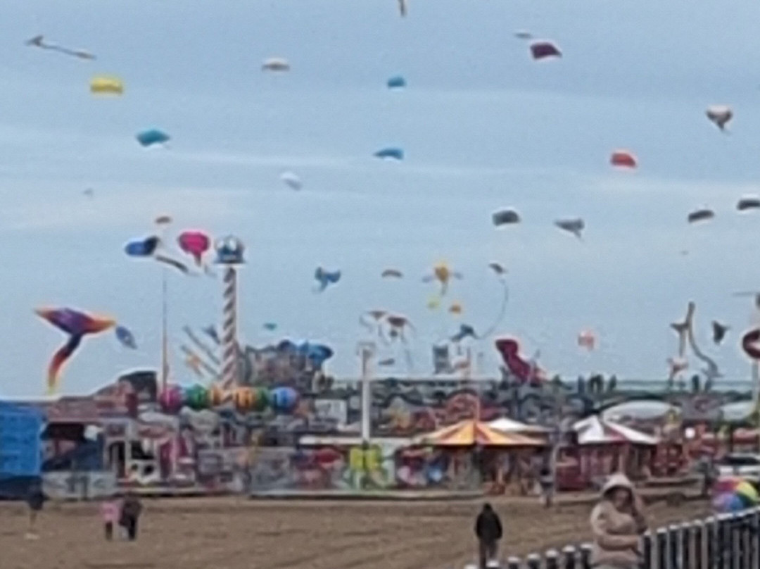 St Annes Beach huts-Lytham St Anne's必去景点
