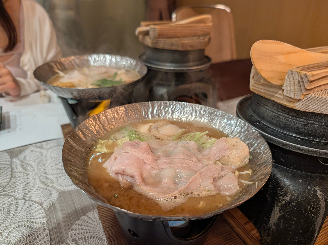 新和鹿彩饭店主图