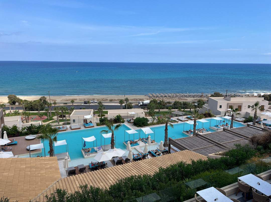 Oros Luxury Beach Resort