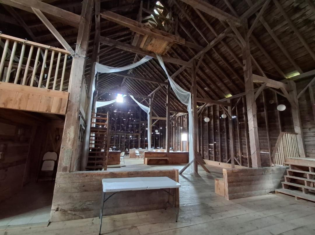 Whaleback Vineyard-Poultney必去景点