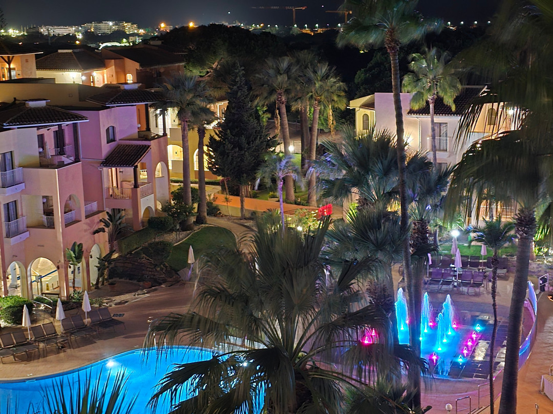 Spacious 4 Bedroom Villa, Private Pool, Free Air Conditioning and Wifi主图
