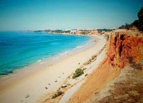 Praia da Falésia景点图片