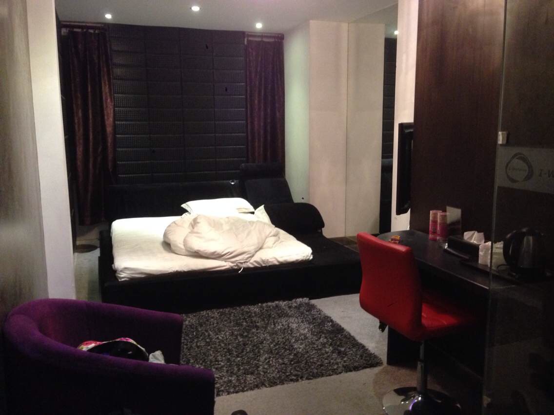 爱温蒂精品主题酒店-客卧