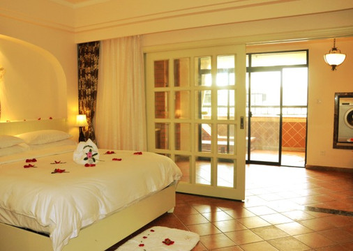 金汤湾海水温泉度假酒店主图