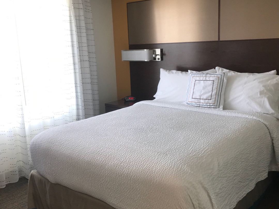 洛杉矶国际机场/埃尔塞贡多万豪居家酒店主图