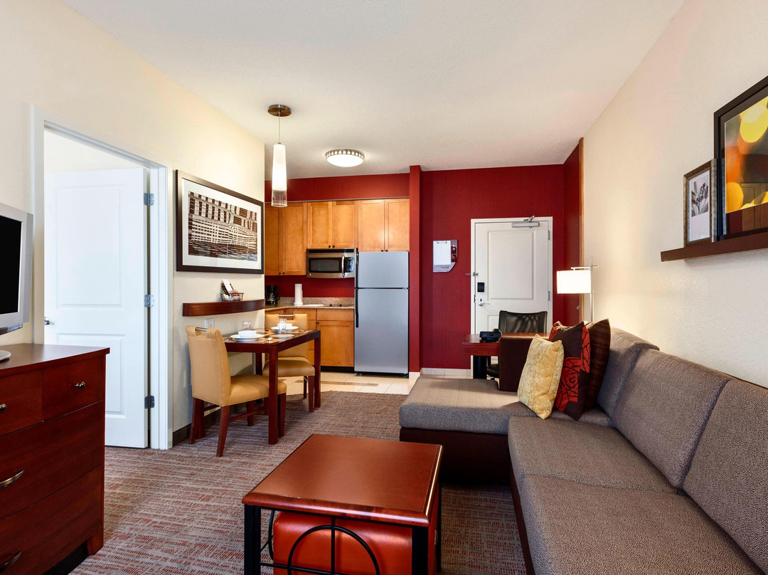Residence Inn by Marriott Greensboro Airport主图