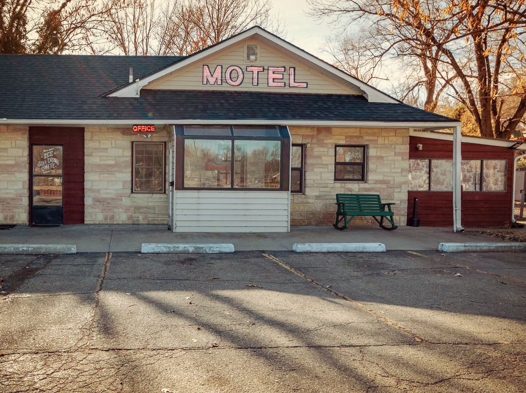 The Simmer Motel