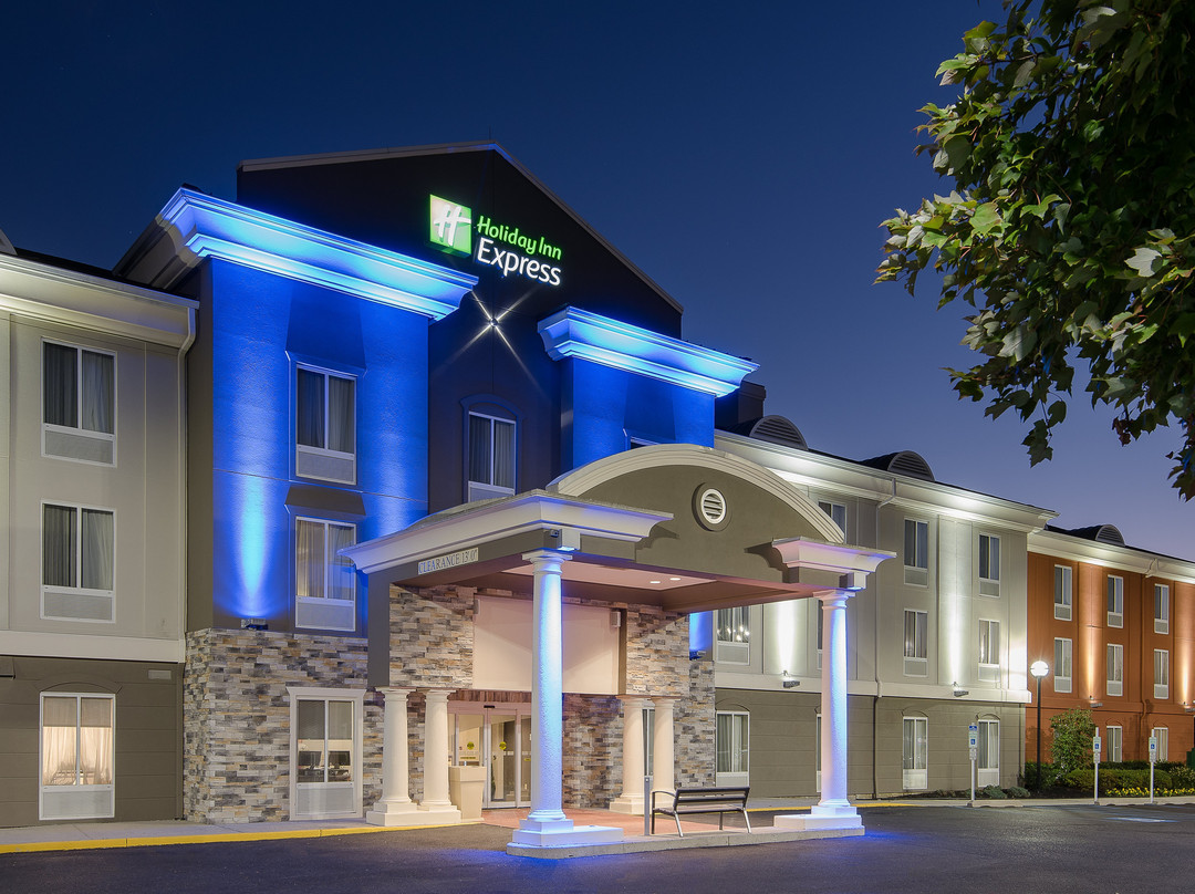 Holiday Inn Express & Suites Philadelphia - Mt. Laurel By IHG