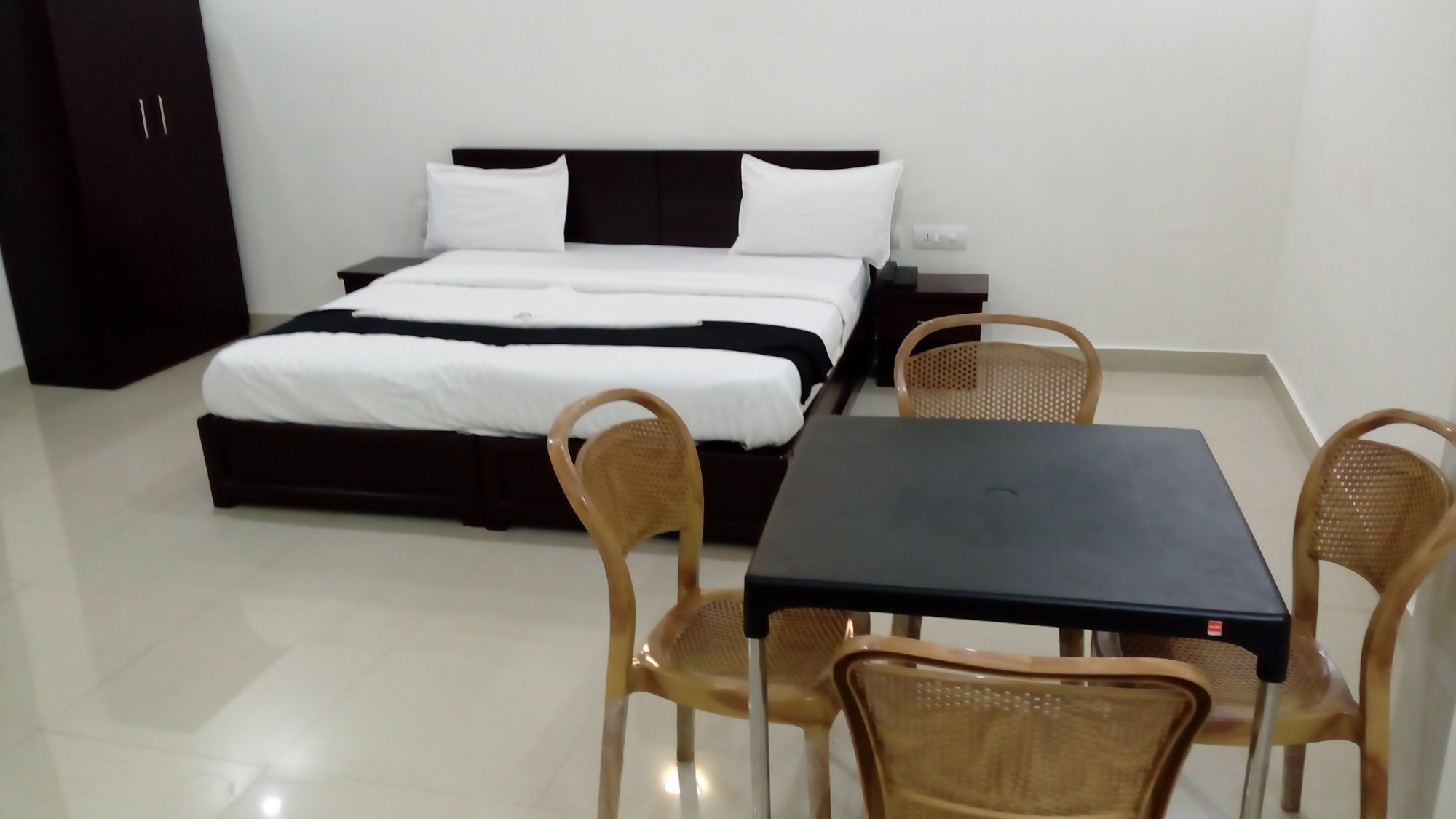 Regal Residency-官方