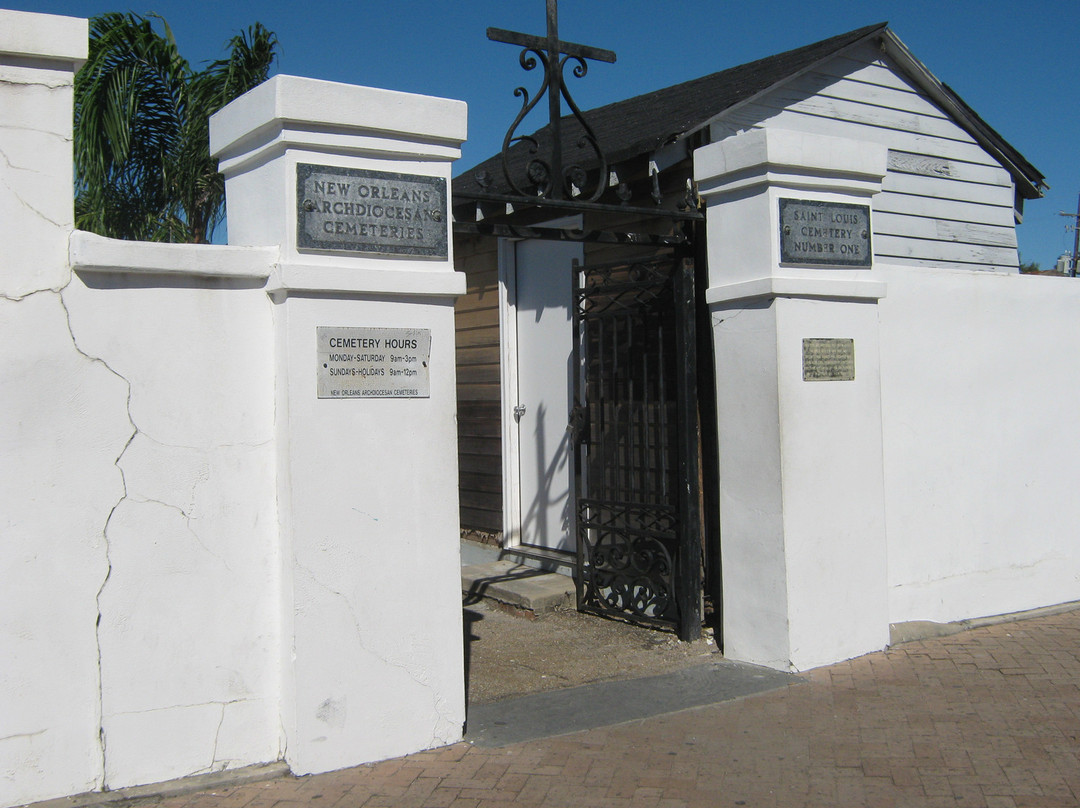 圣路易斯一号墓地