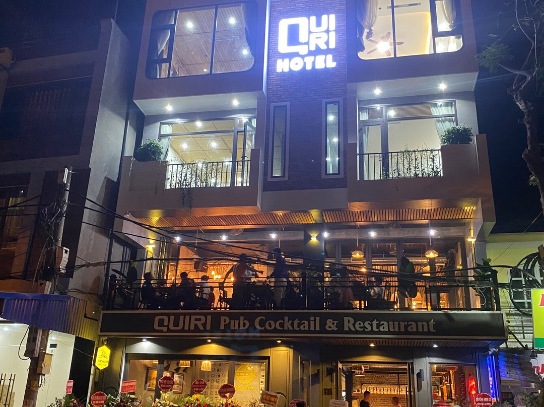 Quiri Hotel & Restaurant