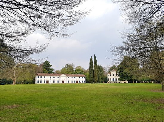 Castelletto e Grotte del Belvedere-米兰诺必去景点