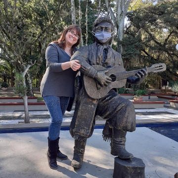 Estátua do Teixeirinha-Rolante必去景点